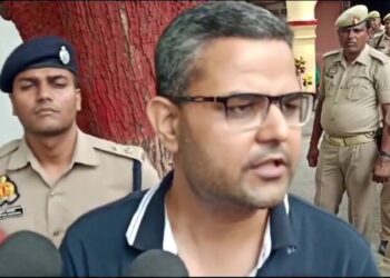 अवैध वसूली में पुलिस चौकी के सभी पुलिसकर्मी सस्पेंड