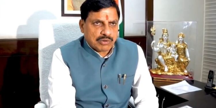 मध्यप्रदेश में अच्छी बारिश खेती के लिए बेहतर है, लेकिन नदियों में बाढ़ और बांधों के गेट खोले जाने की स्थिति को लेकर हमारी सरकार तैयार और सतर्क है।