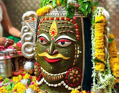 श्रावण-भादौ मास में चलित भस्म आरती के कार्तिकेय मण्डपम की अन्तिम 3 पंक्तियों से श्रद्धालु दर्शन कर सकेंगे    मीडिया प्रतिनिधि, पुजारी एवं पुरोहित के प्रवेश की व्यवस्था गेट-4 से रहेगी