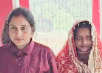 एक दूजे की हुई मामी – भांजी.. मन्दिर में हुआ समलैंगिक विवाह..