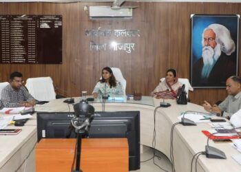 शहर के मुख्य मार्गों को आवागमन के लिए सुगम बनाएं – कलेक्टर सुश्री बाफना