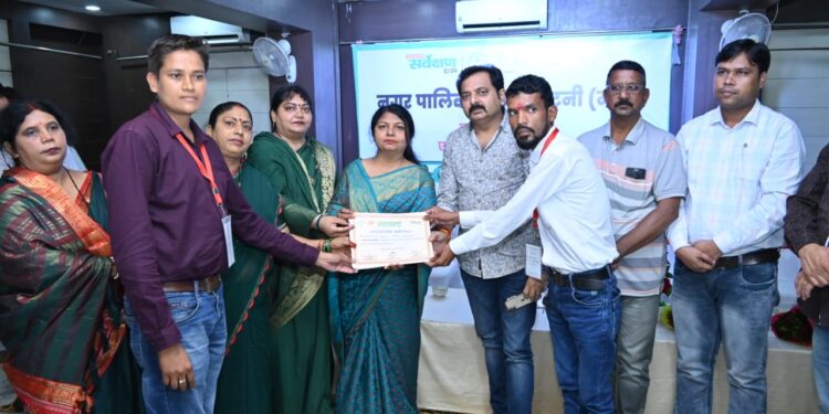 *दो दिवसीय प्रशिक्षण सह एक्सपोजर विजिट कार्यक्रम का हुआ समापन* *स्वच्छता क्षेत्र में किए गए कार्यों ,नवाचार एवं अनुभवों को किया गया साझा*