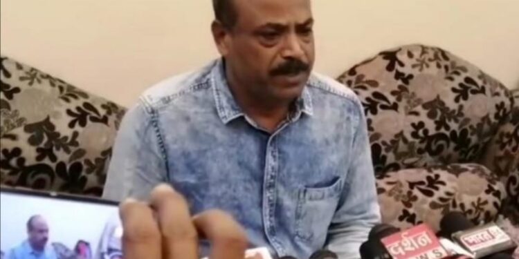 *वरिष्ठ नागरिकों को रेलवे का आधा किराया रियायत हेतु समाजसेवी रिंकू रितेश चौरसिया ने लिखा प्रधानमंत्री नरेंद्र मोदी जी कों पत्र*