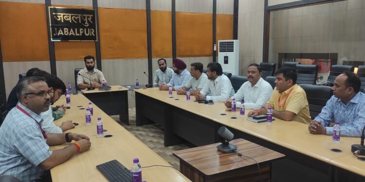 *निगमायुक्त प्रीति यादव के मार्गदर्शन में CITIIS 2.0 परियोजना की*  *होटल संचालकों एवं रेस्टोरेंट के प्रतिनिधियों के साथ बैठक सम्पन्न*