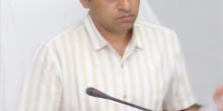 *राजस्व महाभियान में सुस्ती बरतने वाले 6पटवारियों को कारण बताओ नोटिस जारी* *राजस्व महाभियान के क्रियान्वयन में लापरवाही बर्दाश्त नहीं -कलेक्टर श्री यादव* *कलेक्टर ने की राजस्व महाभियान की वर्चुअली समीक्षा*