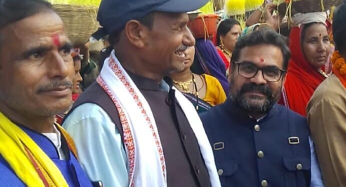 *दुर्ग जिला के ग्राम चीचा में लोधी समाज द्वारा आयोजित जिला स्तरीय भोजली महोत्सव कार्यक्रम में सम्मिलित हुए (विष्णु लोधी)*