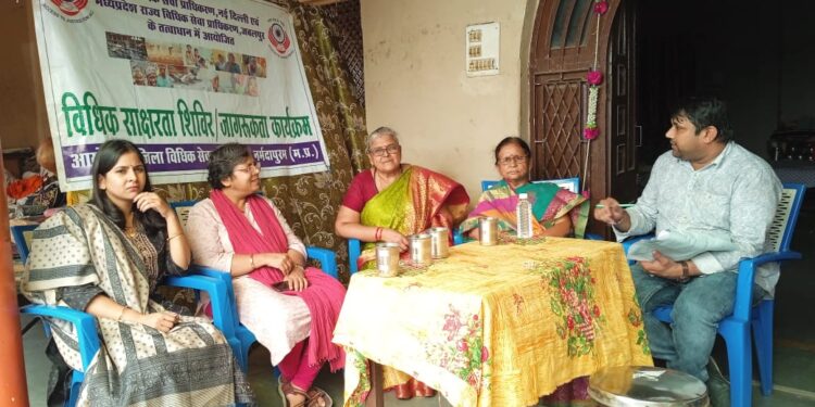 विश्व वरिष्ठ नागरिक दिवस के उपलक्ष्य में आसरा वृद्धाश्रम में विशेष स्वास्थ्य परीक्षण एवं विधिक साक्षरता शिविर का हुआ आयोजन..