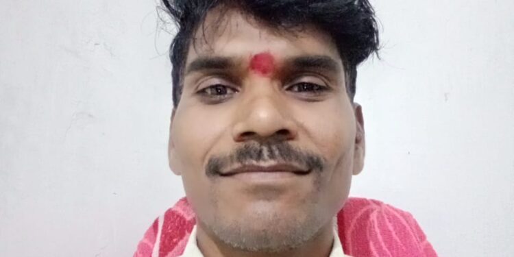 डेटवाडी की सूचना पर दौड़ी पुलिस निकाला कुत्ता