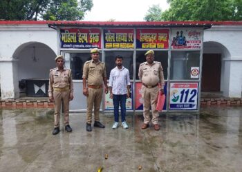 *थाना गुरसहायगंज पुलिस द्वारा स्विमिंग पूल में नहाने के विवाद को लेकर हुए लडाई झगडे जिसमें इलाज के दौरान एक व्यक्ति की मृत्यु हुई थी, के प्रकरण में आज 1 अभियुक्त को गिरफ्तार किया गया ।*