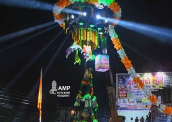 *डोंगरगढ- श्री हनुमान चौक की मटकी गोंदिया की टोली ने लूटी मिला 44,444 ₹ का इनाम*