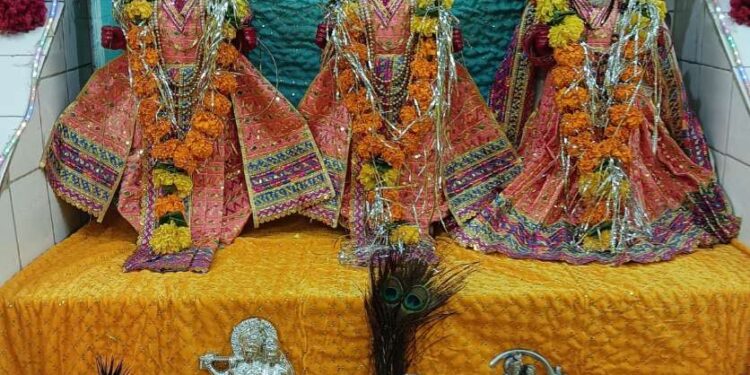 सिलौंडी में भगवान श्रीकृष्ण की छठी का पर्व मनाया