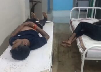 *ब्रेकिंग न्यूज*  *तेज रफ्तार गामा ने बाइक सवार युवक युवकों को मारी जोरदार टक्कर*
