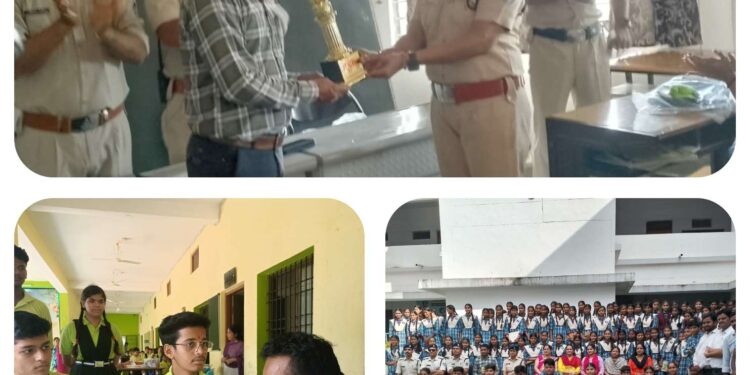 हंड्रेड डायल के बारे में छात्रों को दी गई जानकारी,,,