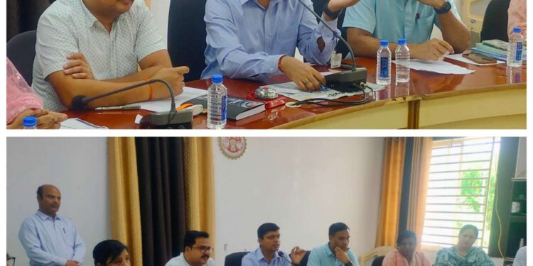 जनसुनवाई कार्यक्रम में जिला अधिकारी उपस्थित हो-नवागत कलेक्टर सिंह अनुपस्थित 12 अधिकारियों को शोकाॅज नोटिस जारी करने के निर्देश 80 आवेदको ने आवेदन प्रस्तुत किए