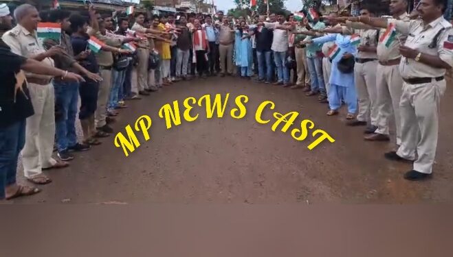 स्लीमनाबाद पुलिस ने निकाली बाईक रैली हर घर तिरंगा’ अभियान