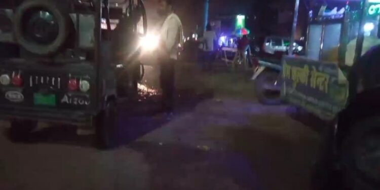 आबकारी विभाग क्यो कर्ता है दिखावा, एक तरफ शहर की सारे शाराब ठेको को बन्द करने के दिये निर्देश, शराब दुकान के बाहर रखे साइड मे टपरे से बिक रही थी दुगनी कीमत पर शराब देखे .VIDEO