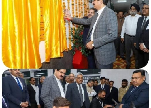 मप्र उच्च न्यायालय जबलपुर में ई-फाइलिंग और स्कैनिंग सेन्टर शुरू कार्यवाहक मुख्य न्यायाधीश न्यायमूर्ति श्री संजीव सचदेवा ने किया शुभारंभ