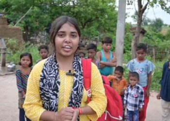 KHF संगठन की अध्यक्ष अर्चना सिंगरौल ने महिलाओं की सुनी समस्या एवं बच्चों को दी शिक्षा ग्रहण करने की सलाह VIDEO
