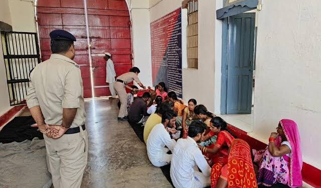 रक्षाबंधन पर्व पर दोपहर 12 बजे के बाद बंदियों को उनकी बहनों द्वारा राखी बांधने का समय निर्धारित प्रातः 8ः00 बजे से दोपहर 12 बजे तक पंजीकृत की जायेंगी मुलाकात