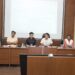 कलेक्टर श्री यादव ने निजी नर्सिग होम्स व अस्पतालों के बाहर की जा रही वाहन पार्किंग पर भी नगर निगम के अतिक्रमण दस्ता और यातायात पुलिस की मदद से कार्यवाही करने के निर्देश दिए