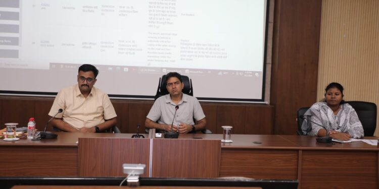 कटनी 3 अफसरो को नोटिस