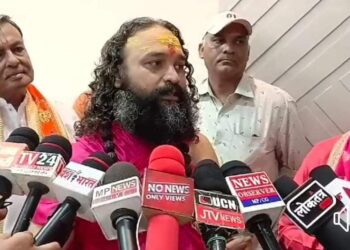 प्रशासन की पहल पर संतों की अपील : अनंत चतुर्दशी पर ही करें गणेश प्रतिमाओं का विसर्जन.