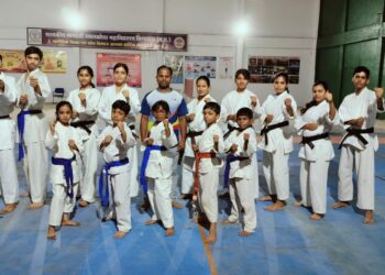 इंटरनेशनल कराते प्रतियोगिता मंगलोर के लिए 25 कराते खिलाडीयो की टीम रवाना |