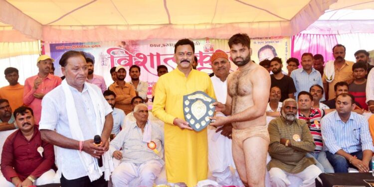 *कल छिंदिया में होगा विशाल इनामी दंगल*