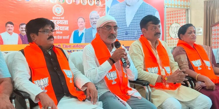 पूरे उत्साह से देश भर में चल रहा सदस्यता अभियान,सदस्यता हमारी प्रतिबद्धता है : सांसद दर्शन सिंह चौधरी