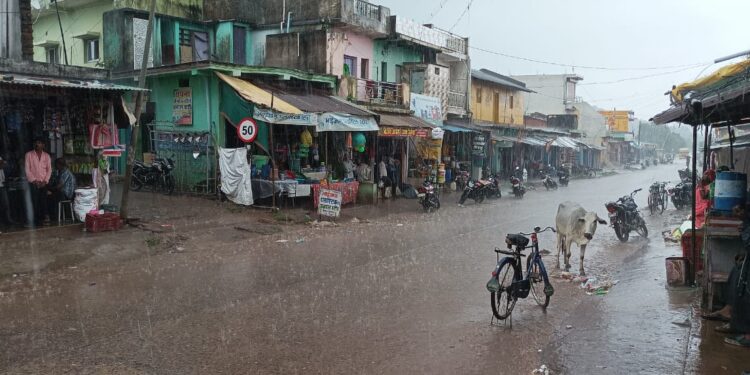 बारिश से ग्रामीणों और किसानों को मिली राहत