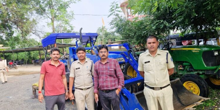 *खनिज के अवैध परिवहन में संलग्न दो ट्रैक्टर जप्त किए गए*