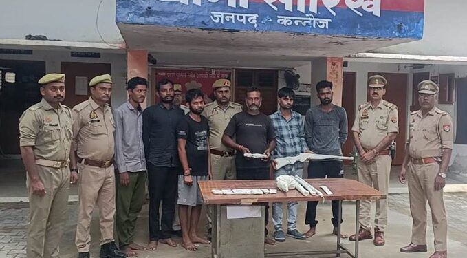 *थाना सौरिख पुलिस द्वारा डकैती की योजना बनाने वाले 6 अभियुक्तों को किया गिरफ्तार