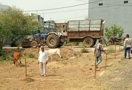 फर्जी विक्रयपत्र सहित चतुर्थ सीमा में हेरफेर कर भूखंड विक्रय का गंभीर मामला प्रशासन के लिए बना चुनौती!पीड़ित आदिवासी ने कमिश्नर,कलेक्टर,पुलिस अधीक्षक सहित जनसुनवाई में आवेदन देकर कार्यवाही की लगाई है गुहार…