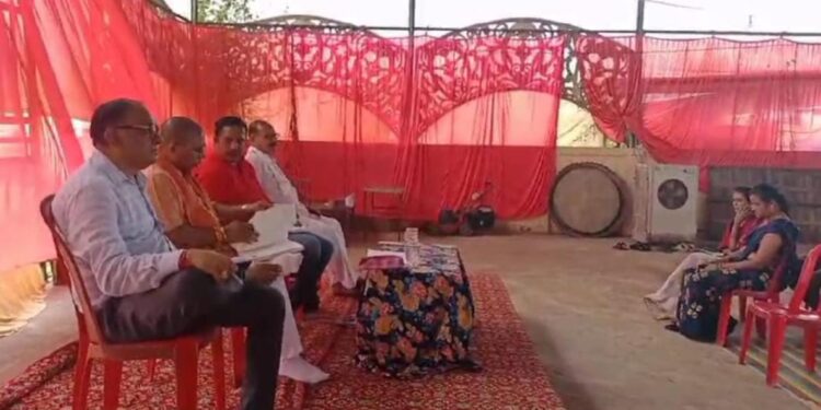 विश्व हिंदू परिषद के 60 वर्ष पूर्ण होने पर संगठन कार्य विस्तार सुदृढ़ीकरण को लेकर ग्वालटोली स्थित गार्डन में बैठक संपन्न हुई…