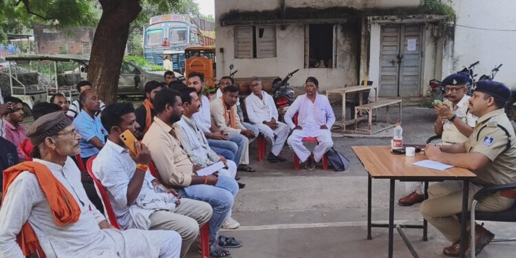 💥*नियत स्थान पर दिन में हो विसर्जन – थाना प्रभारी कुठला*💥 💥 *आगामी दुर्गोत्सव को दृष्टिगत रखते हुए थाना कुठला में हुई शांति समिती की मीटिंग* 💥