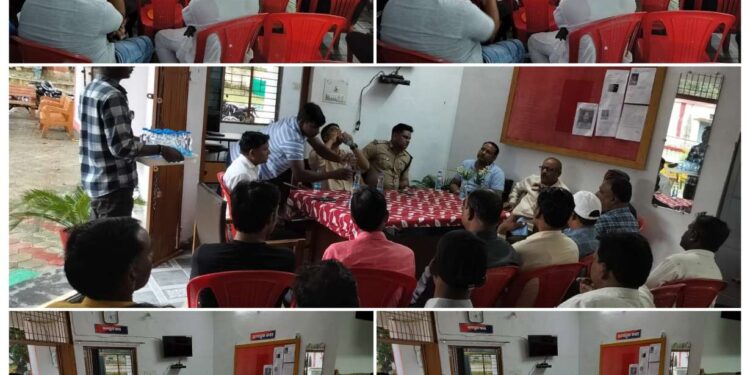 *विजयराघवगढ़ थाने में में हुई शांति समिति की बैठक सम्पन्न* * हर्षोल्लाश एवं सभी धार्मिक त्यौहार को को शान्ति से मानने थाना प्रभारी ने की अपील*