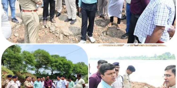 कलेक्टर एवं पुलिस अधीक्षक ने बर्री घाट एवं गंज पुल पर पहुंचकर जायजा अधिकारियों को दिए दिशा निर्देश