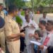 कमिश्नर अंकल हमें बचाओं !!  भोपाल समेत प्रदेश में मासूम बच्चियों के साथ हर दिन बढ़ रहे अपराधों के विरोध में कांग्रेस नेता  मनोज शुक्ला के नेतृत्व में कांग्रेसजनों द्वारा मासूम बच्चियों एवं उनके माता पिता के साथ पुलिस कमिश्नर कार्यालय का घेराव कर ज्ञापन दिया गया।  देखे VIDEO