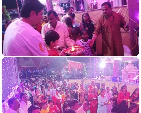 *कौमी एकता गणेश उत्सव समिति एवं अन्य गणेश उत्सव समितियों द्वारा महाआरती एवं प्रसाद वितरण*