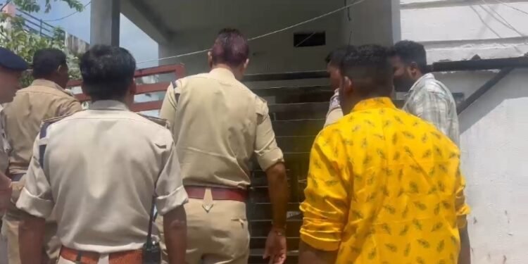 कोचिंग सेंटर में धर्मांतरण का एक और सनसनीखेज मामला सामने आया पुलिस ने दो महिलाओं समेत तीन के खिलाफ मामला दर्ज