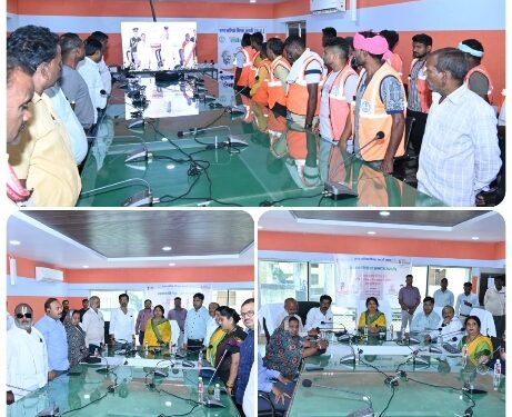 स्वच्छता ही सेवा अभियान 2024 के तहत राष्ट्रपति द्वारा उज्जैन में किया सफाई संरक्षकों का समान कटनी नगर निगम द्वारा महापौर प्रीति संजीव सूरी की उपस्थिति में देखा गया सीधा प्रसारण का आयोजन