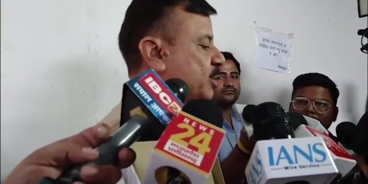 आईऐ सुनते है.स्कूल शिक्षा मंत्री उदय प्रताप सिंह ने क्या कहा कि अतिथि शिक्षकों के बारे में देखे VIDEO सुनें