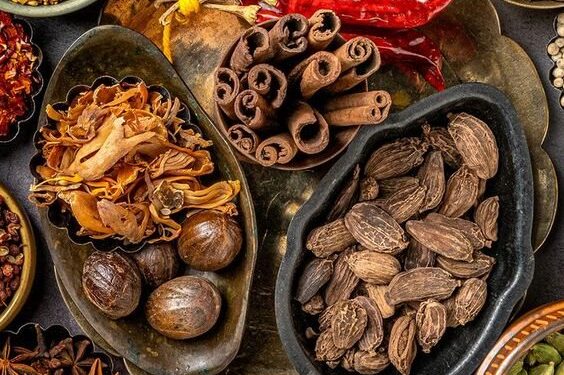 मसालों मे मिलावट को कैसे पहचाने आईऐ देखते