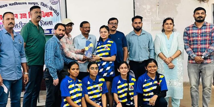 संभाग स्तरीय अंतर जिला टेबल टेनिस प्रतियोगिता में कटनी की टीम 3-1 से विजयी