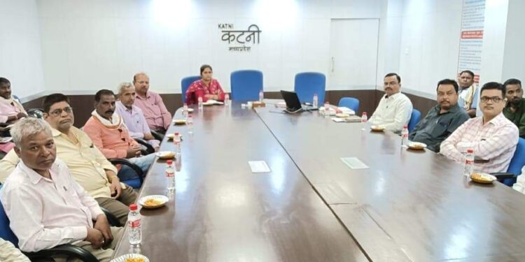 मुख्यमंत्री डॉ यादव नें जिले के 1.48 लाख किसानों के खाते में अंतरित किये 29.66 करोड़ रूपये कलेक्ट्रेट के एन.आई.सी कक्ष में राज्य स्तरीय कार्यक्रम का किया गया सीधा प्रसारण