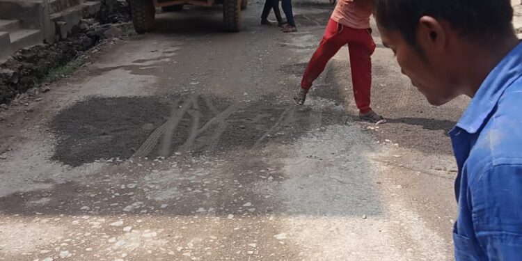 *जगन्नाथ चौक से घंटाघर सडक निर्माण में आ रही अब तक की सभी बाधाये है दूर, नवरात्र के बाद चौड़ीकरण का होगा कार्य:महापौर*  *कानूनी बाध्यता, नियम और शर्तों के अधीन होगा सडक निर्माण*  सीवर लाईन कार्य और माननीय न्यायालय के पुन: सर्वे मुआवजा आदेश से निर्माण कार्य में हो रहा था विलंब