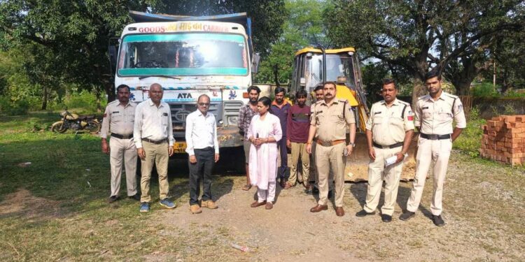 स्लीमनाबाद पुलिस, राजस्व विभाग की संयुक्त कार्रवाई