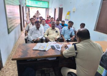 नवरात्रि पर्व एवं दशहरा उत्सव को लेकर बाकल थाने में आयोजित हुई शांति समिति की बैठक  अधिकारियों ने कहा शांति और श्रृद्धा से मनाएं पर्व, गाइड लाइन का करें पालन, व्यवस्थाओं को लेकर भी हुईं चर्चाएं