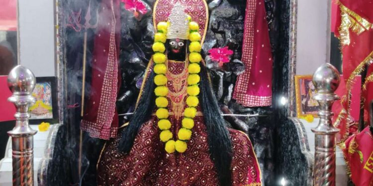 पाली गांव में विरासन माता का मंदिर पहाड़ों और हरियाली से घिरा होने के कारण देखने योग्य हैं, हर भक्तों की होती हैं मनोकामना पूर्ण, यहां का प्राकृतिक वातावरण भक्तो का मन – मोह लेता हैं