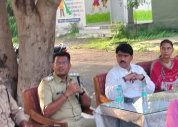 शांति समिति की बैठक में छाया सीसीटीवी कैमरा का मुद्दा…!  पहली बार शांति समिति की बैठक में शामिल हुए क्षेत्रीय विधायक घनश्याम चंद्रवंशी..!